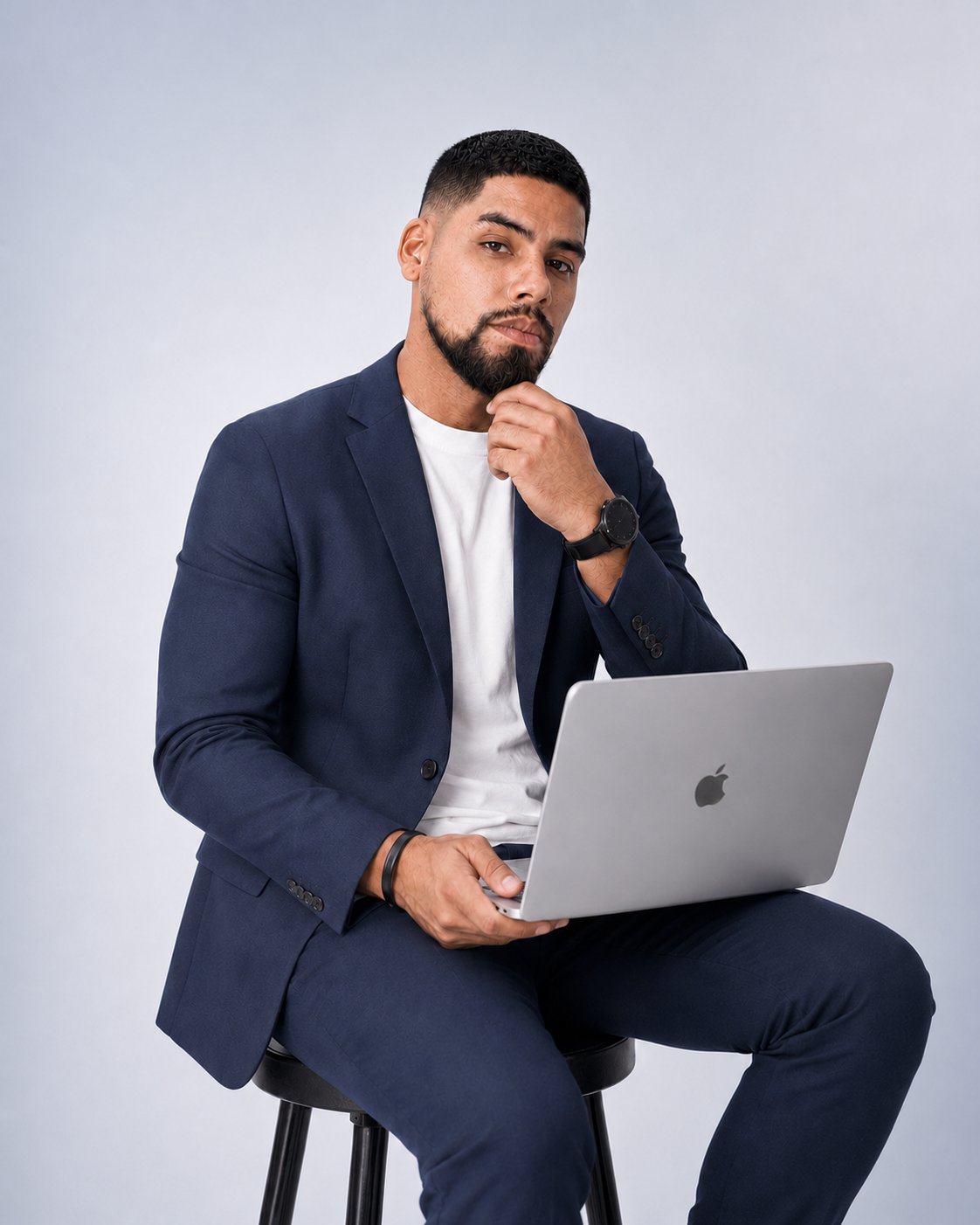 César Jáuregui — constructor de sistemas con IA